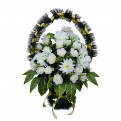 Корзина цветов на могилу